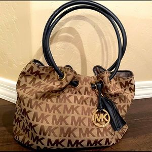 Michael Kors Signature Shoulder Bag Tan/Navy